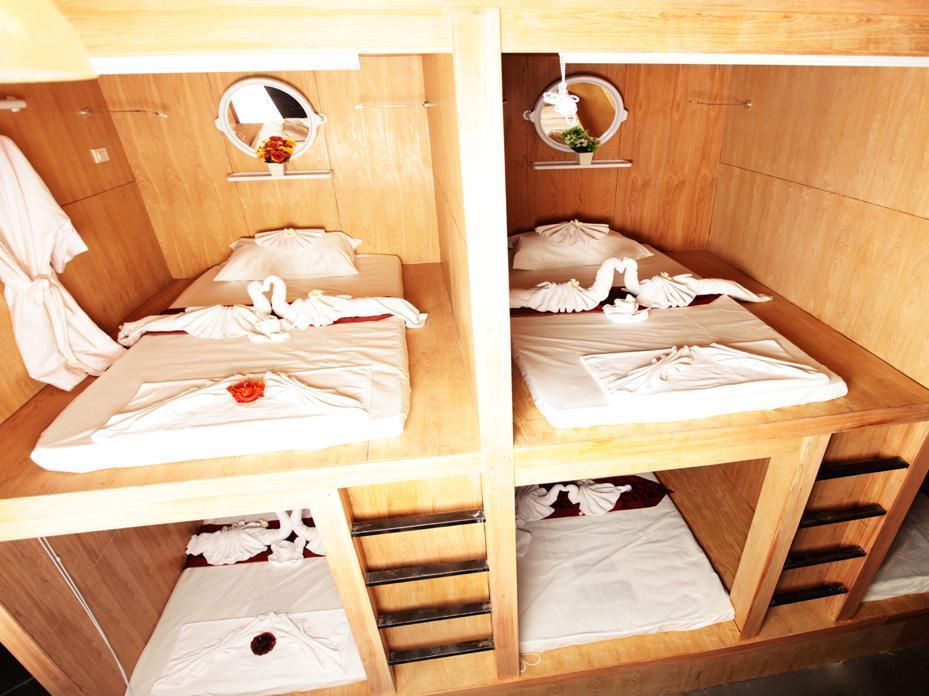 Capsule Hostel Patong ภายนอก รูปภาพ