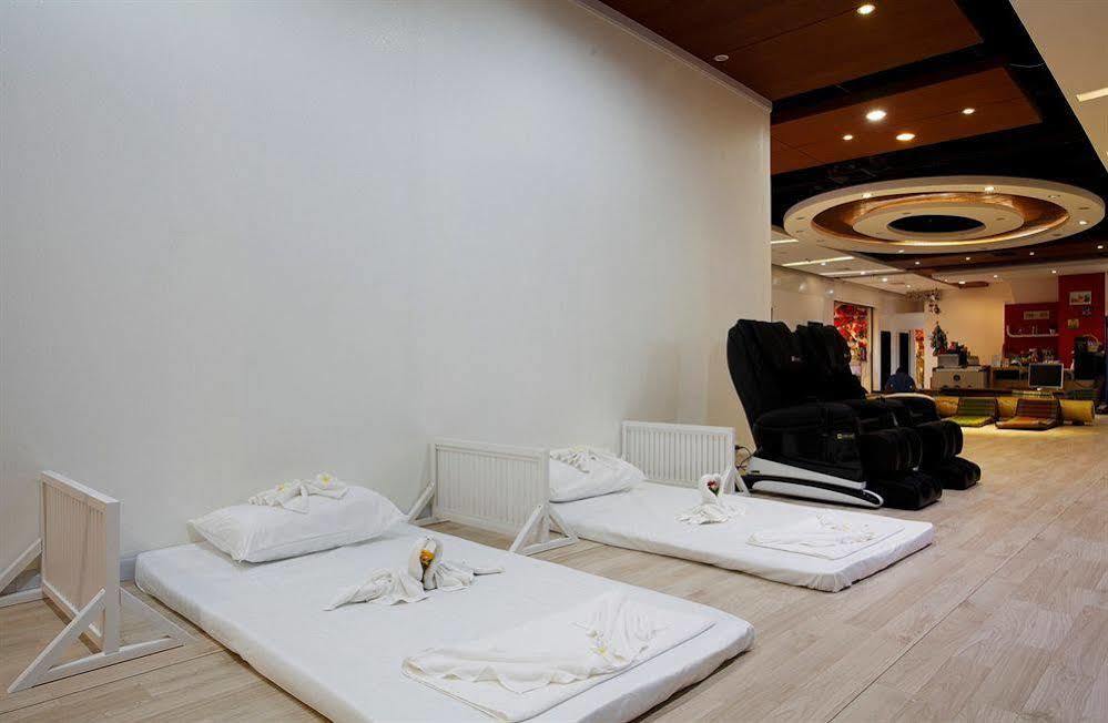 Capsule Hostel Patong ภายนอก รูปภาพ