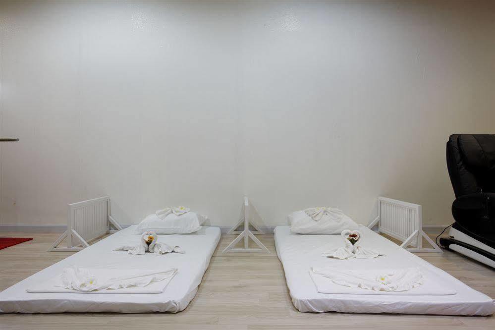 Capsule Hostel Patong ภายนอก รูปภาพ