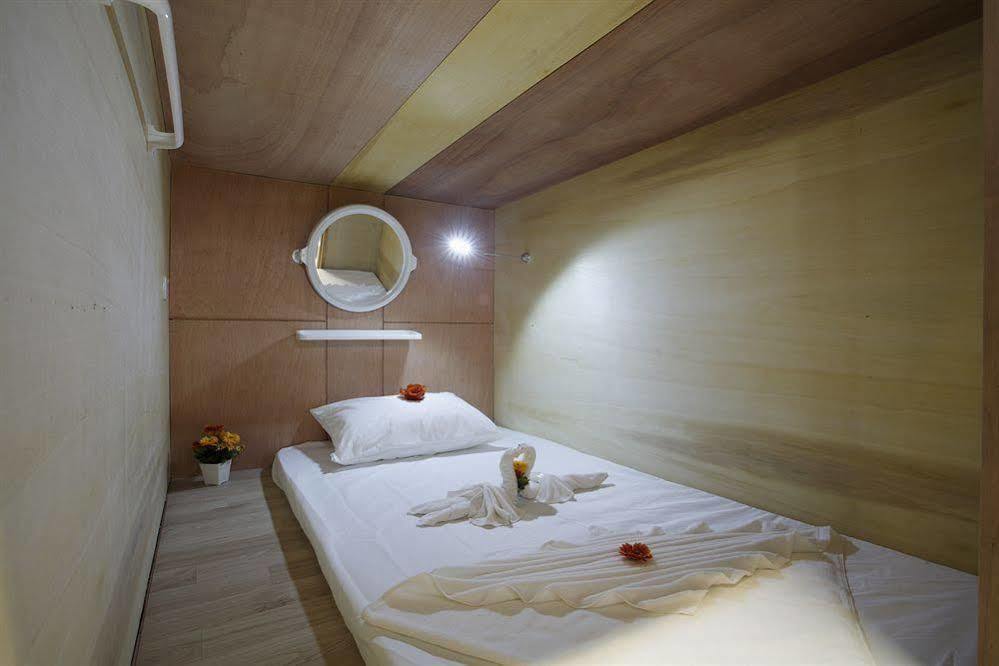 Capsule Hostel Patong ภายนอก รูปภาพ